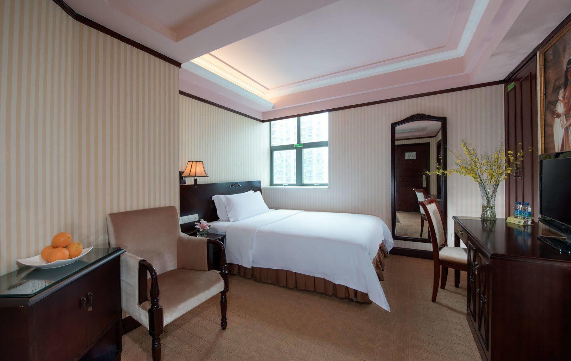 Vienna International Hotel Shenzhen Xinzhou エクステリア 写真